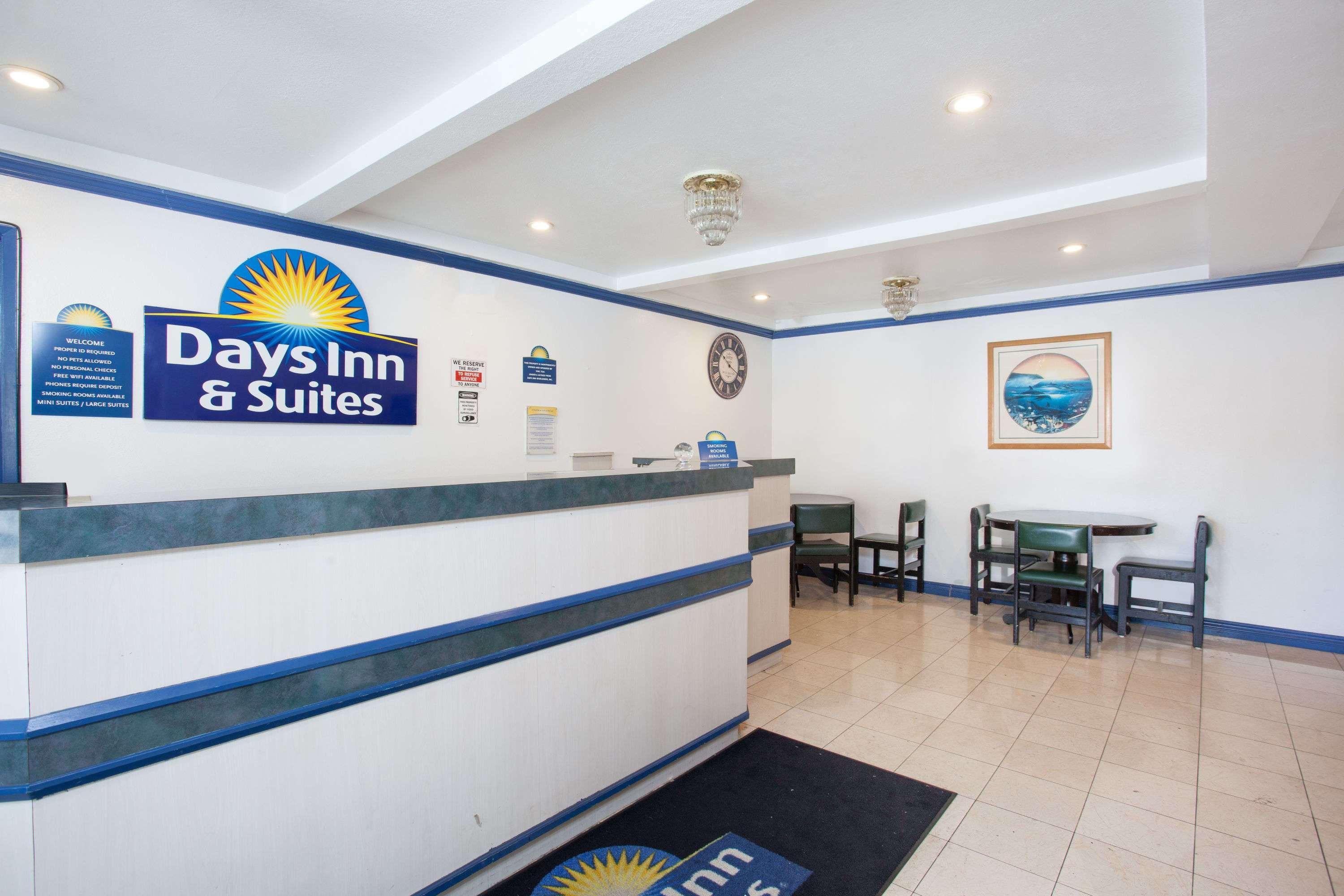 Days Inn By Wyndham Orange Anaheim Exterior foto